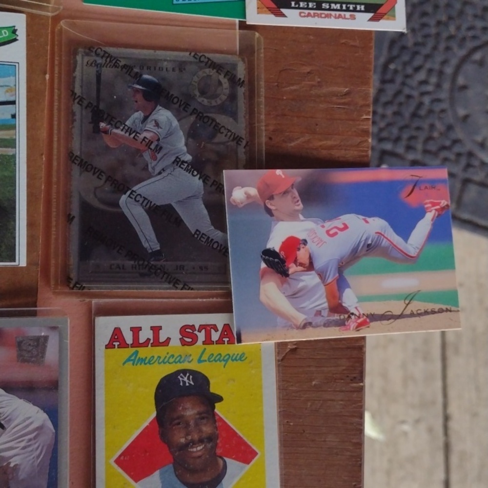 Assorted Baseball Trading Cards Collection - Picture 2 of 5